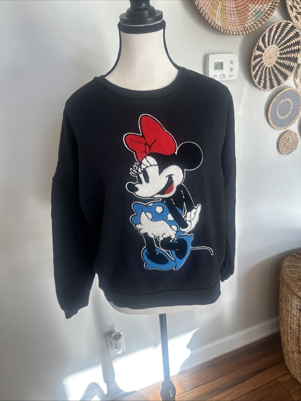Disney Sweatshirt Girls Black Minnie Mouse Crewneck Size Youth Large